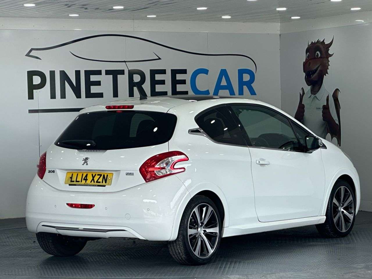 2014 PEUGEOT 208 2014 PEUGEOT 208