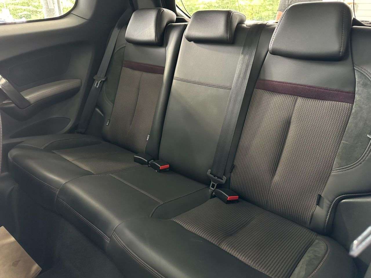 2014 PEUGEOT 208 2014 PEUGEOT 208