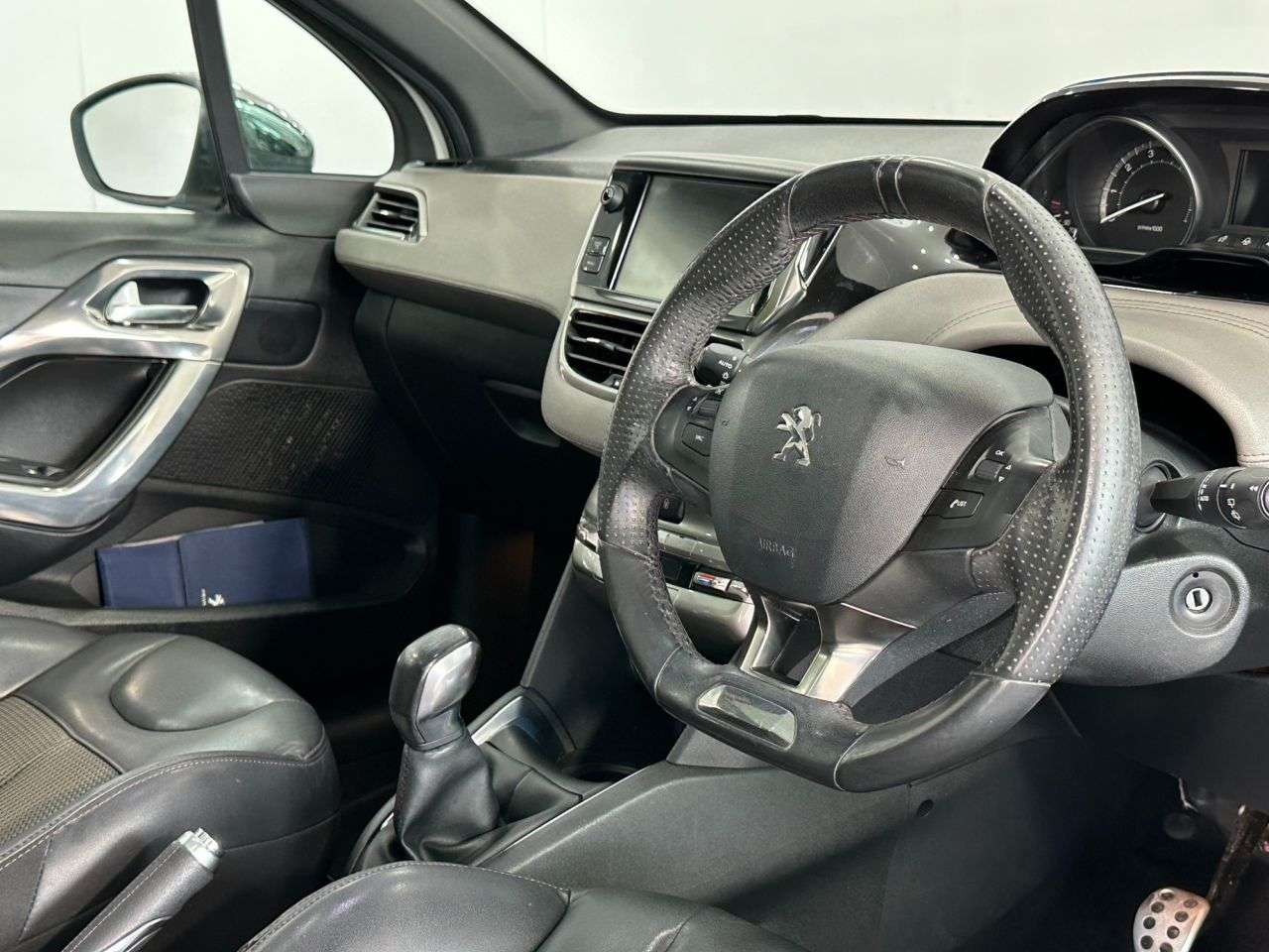 2014 PEUGEOT 208 2014 PEUGEOT 208