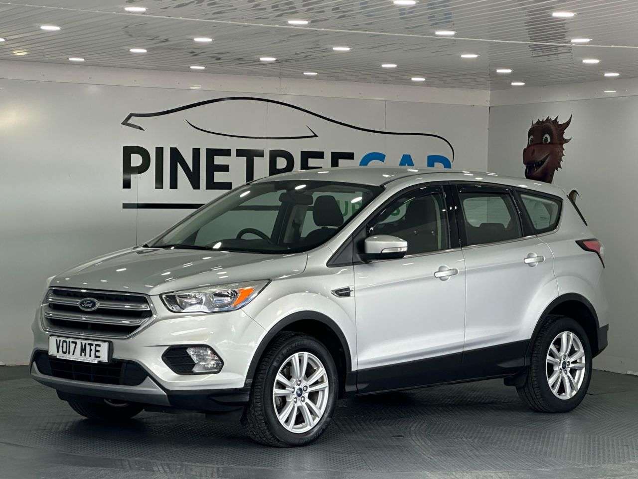 A 2017 FORD KUGA 1.5T EcoBoost Zetec SUV 5dr Petrol Manual Euro 6 (s/s) (120 ps) A 2017 FORD KUGA 1.5T EcoBoost Zetec SUV 5dr Petrol Manual Euro 6 (s/s) (120 ps)