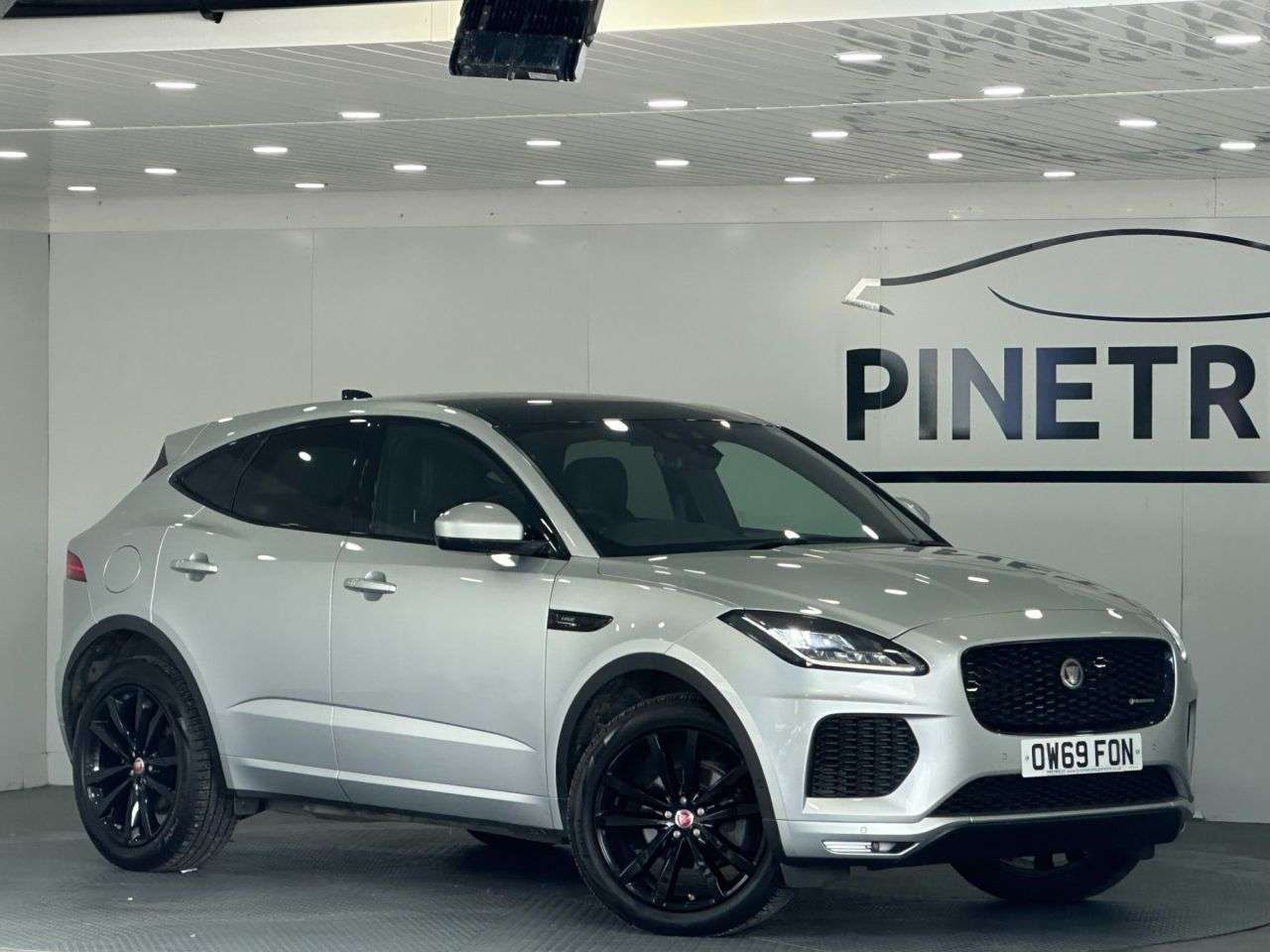A 2020 JAGUAR E-PACE 2.0 D180 R-Dynamic HSE SUV 5dr Diesel Auto AWD Euro 6 (s/s) (180 ps) A 2020 JAGUAR E-PACE 2.0 D180 R-Dynamic HSE SUV 5dr Diesel Auto AWD Euro 6 (s/s) (180 ps)