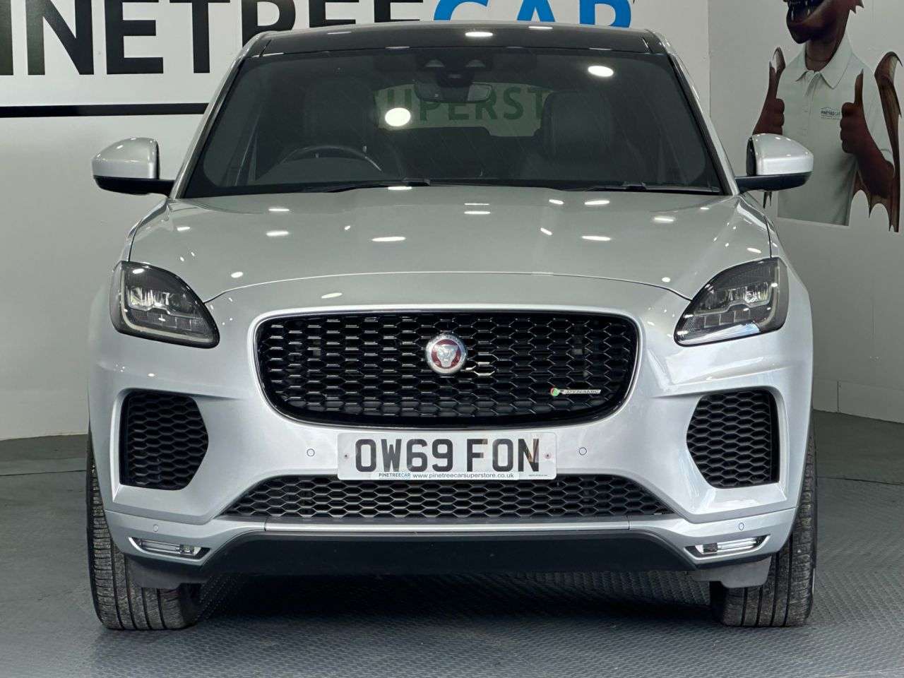 A 2020 JAGUAR E-PACE 2.0 D180 R-Dynamic HSE SUV 5dr Diesel Auto AWD Euro 6 (s/s) (180 ps) A 2020 JAGUAR E-PACE 2.0 D180 R-Dynamic HSE SUV 5dr Diesel Auto AWD Euro 6 (s/s) (180 ps)