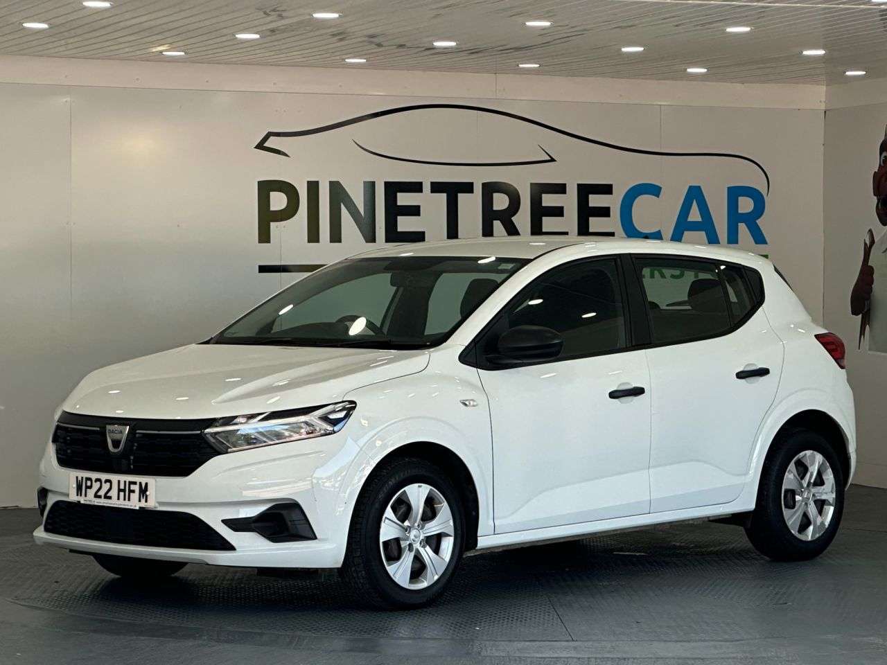 A 2022 DACIA SANDERO 1.0 SCe Essential Hatchback 5dr Petrol Manual Euro 6 (s/s) (65 ps) A 2022 DACIA SANDERO 1.0 SCe Essential Hatchback 5dr Petrol Manual Euro 6 (s/s) (65 ps)