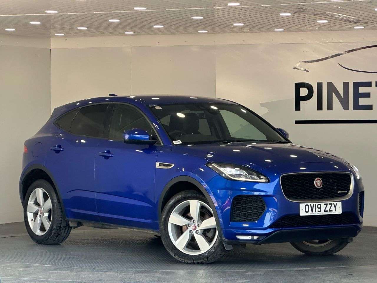 A 2019 JAGUAR E-PACE 2.0 D180 R-Dynamic SE SUV 5dr Diesel Auto AWD Euro 6 (s/s) (180 ps) A 2019 JAGUAR E-PACE 2.0 D180 R-Dynamic SE SUV 5dr Diesel Auto AWD Euro 6 (s/s) (180 ps)