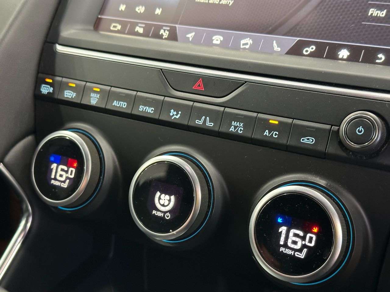 2019 JAGUAR E-PACE 2019 JAGUAR E-PACE