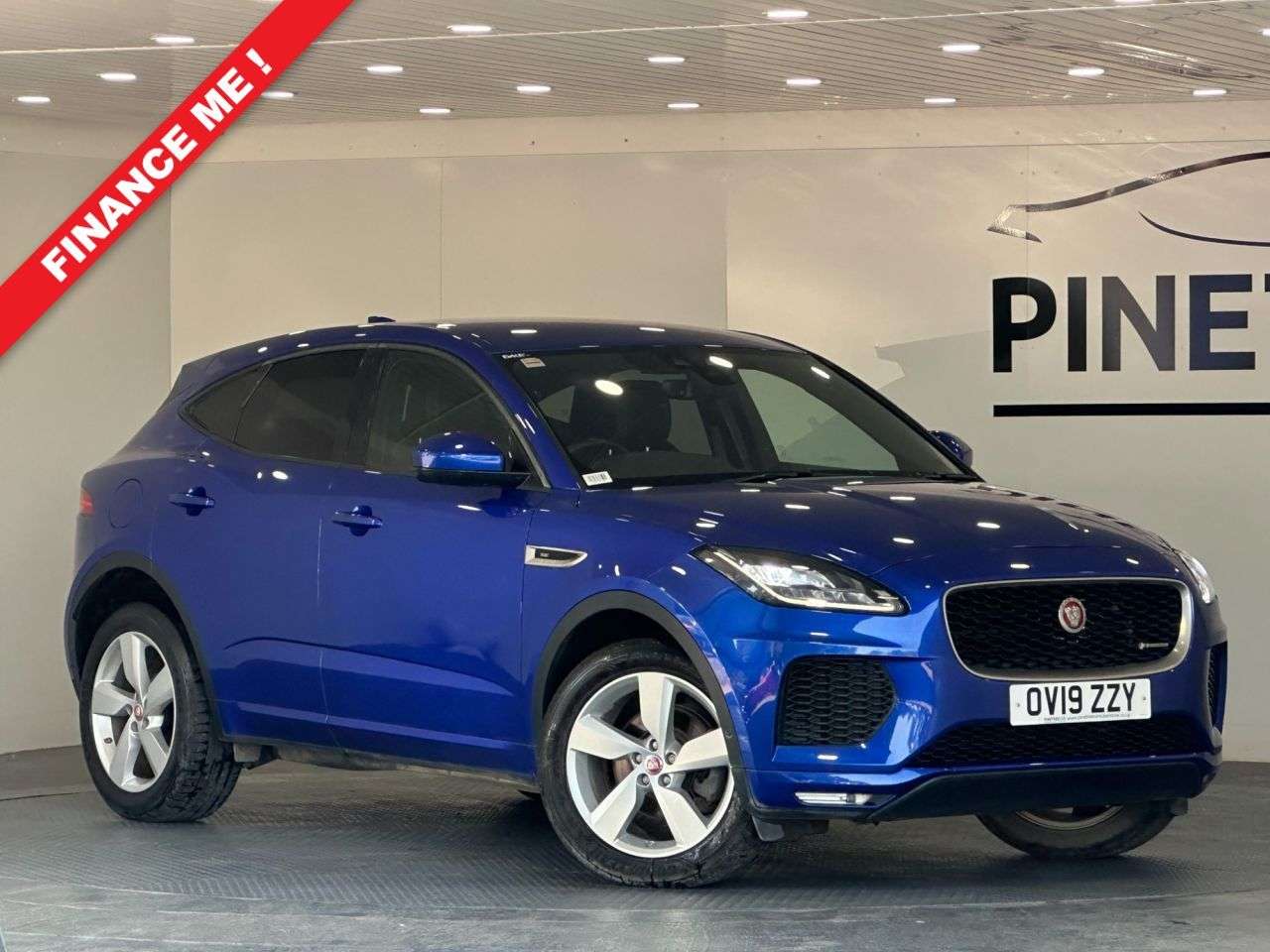 A 2019 JAGUAR E-PACE 2.0 D180 R-Dynamic SE SUV 5dr Diesel Auto AWD Euro 6 (s/s) (180 ps) A 2019 JAGUAR E-PACE 2.0 D180 R-Dynamic SE SUV 5dr Diesel Auto AWD Euro 6 (s/s) (180 ps)