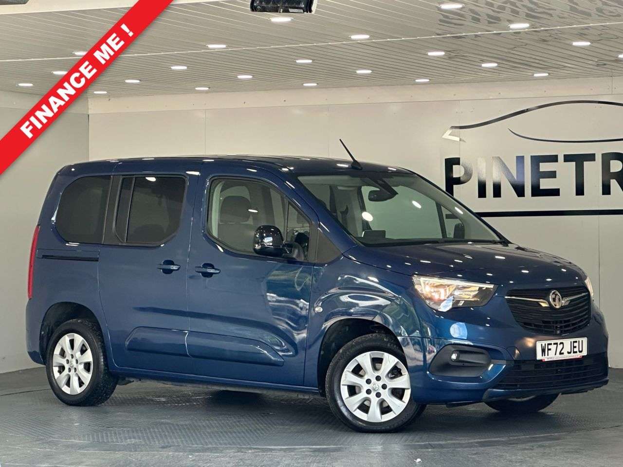 A 2022 VAUXHALL COMBO LIFE 1.5 Turbo D SE MPV 5dr Diesel Manual 6Spd Euro 6 (s/s) (100 ps) A 2022 VAUXHALL COMBO LIFE 1.5 Turbo D SE MPV 5dr Diesel Manual 6Spd Euro 6 (s/s) (100 ps)