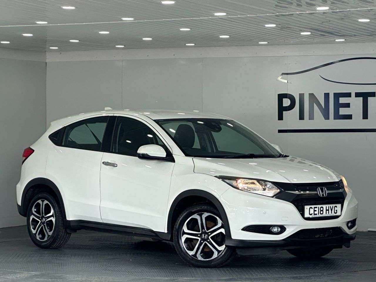 A 2018 HONDA HR-V 1.6 i-DTEC SE Navi SUV 5dr Diesel Manual Euro 6 (s/s) (120 ps) A 2018 HONDA HR-V 1.6 i-DTEC SE Navi SUV 5dr Diesel Manual Euro 6 (s/s) (120 ps)