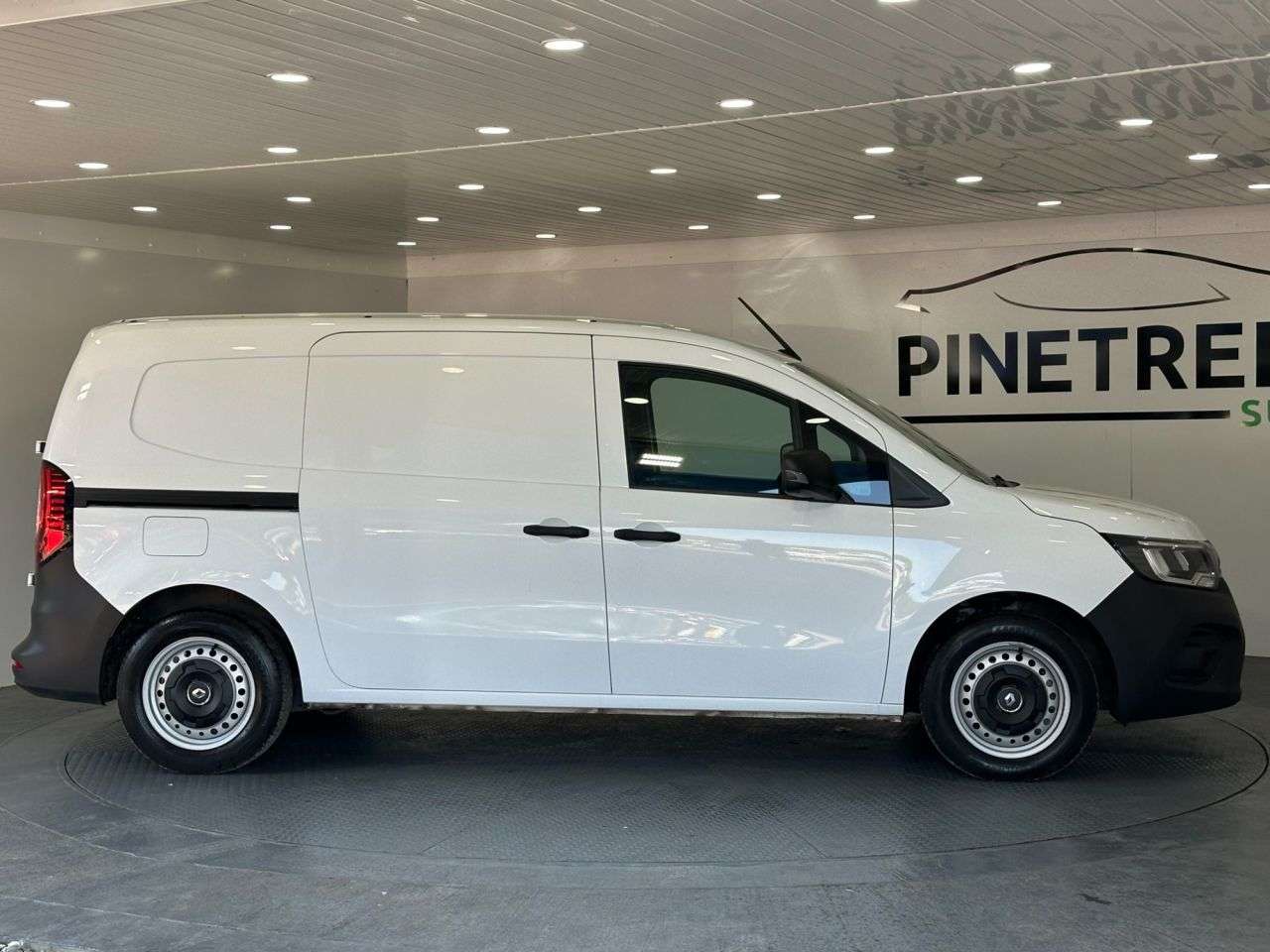 2025 RENAULT KANGOO 2025 RENAULT KANGOO