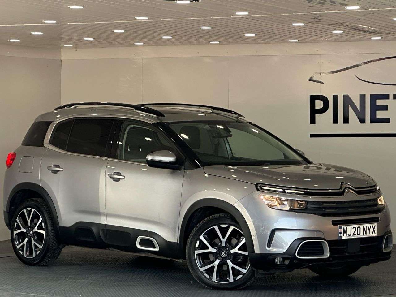 A 2020 CITROEN C5 AIRCROSS 1.5 BlueHDi Flair Plus SUV 5dr Diesel EAT8 Euro 6 (s/s) (130 ps) A 2020 CITROEN C5 AIRCROSS 1.5 BlueHDi Flair Plus SUV 5dr Diesel EAT8 Euro 6 (s/s) (130 ps)