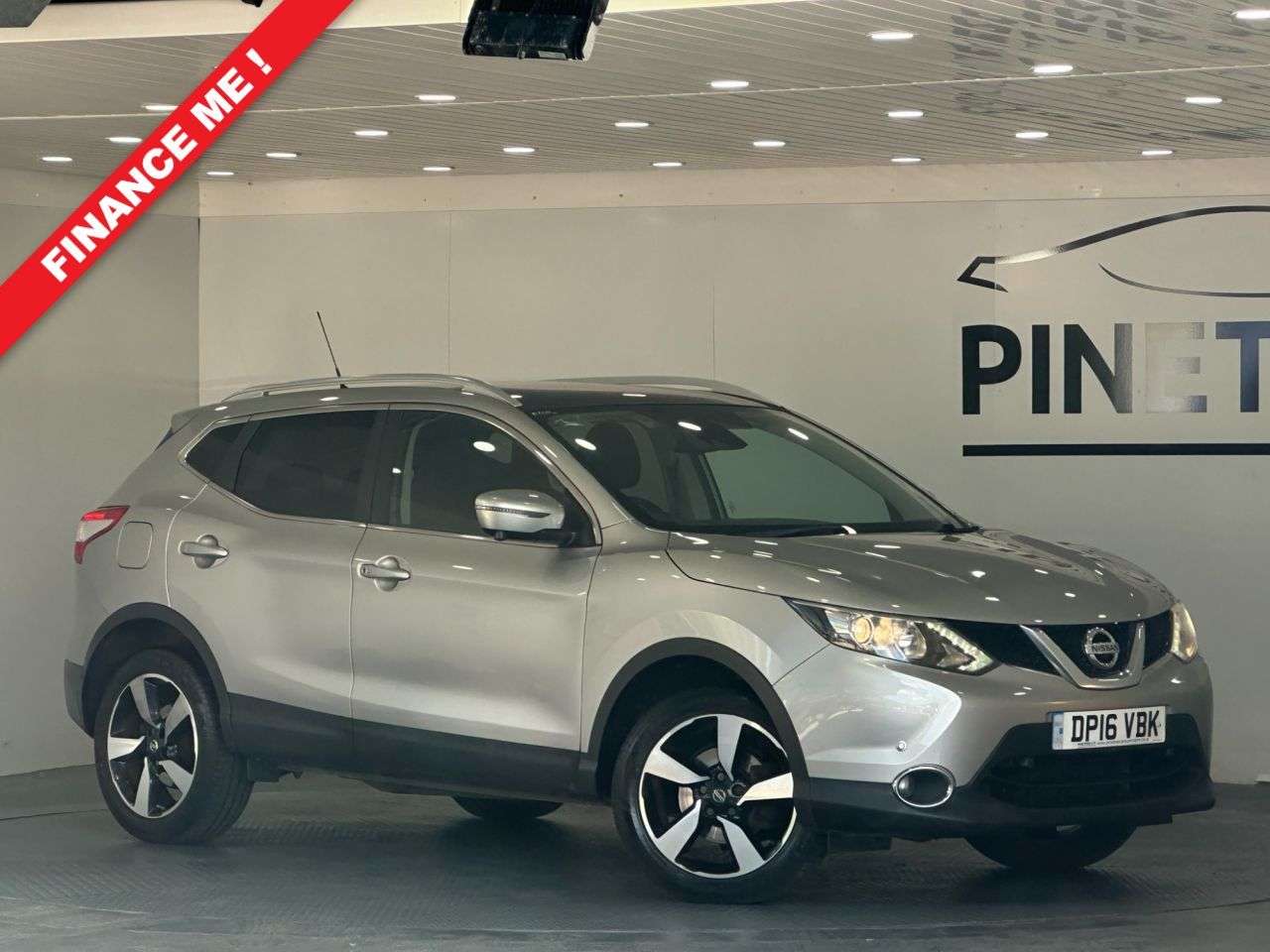 A 2016 NISSAN QASHQAI 1.2 DIG-T N-Connecta SUV 5dr Petrol Manual 2WD Euro 6 (s/s) (115 ps) A 2016 NISSAN QASHQAI 1.2 DIG-T N-Connecta SUV 5dr Petrol Manual 2WD Euro 6 (s/s) (115 ps)