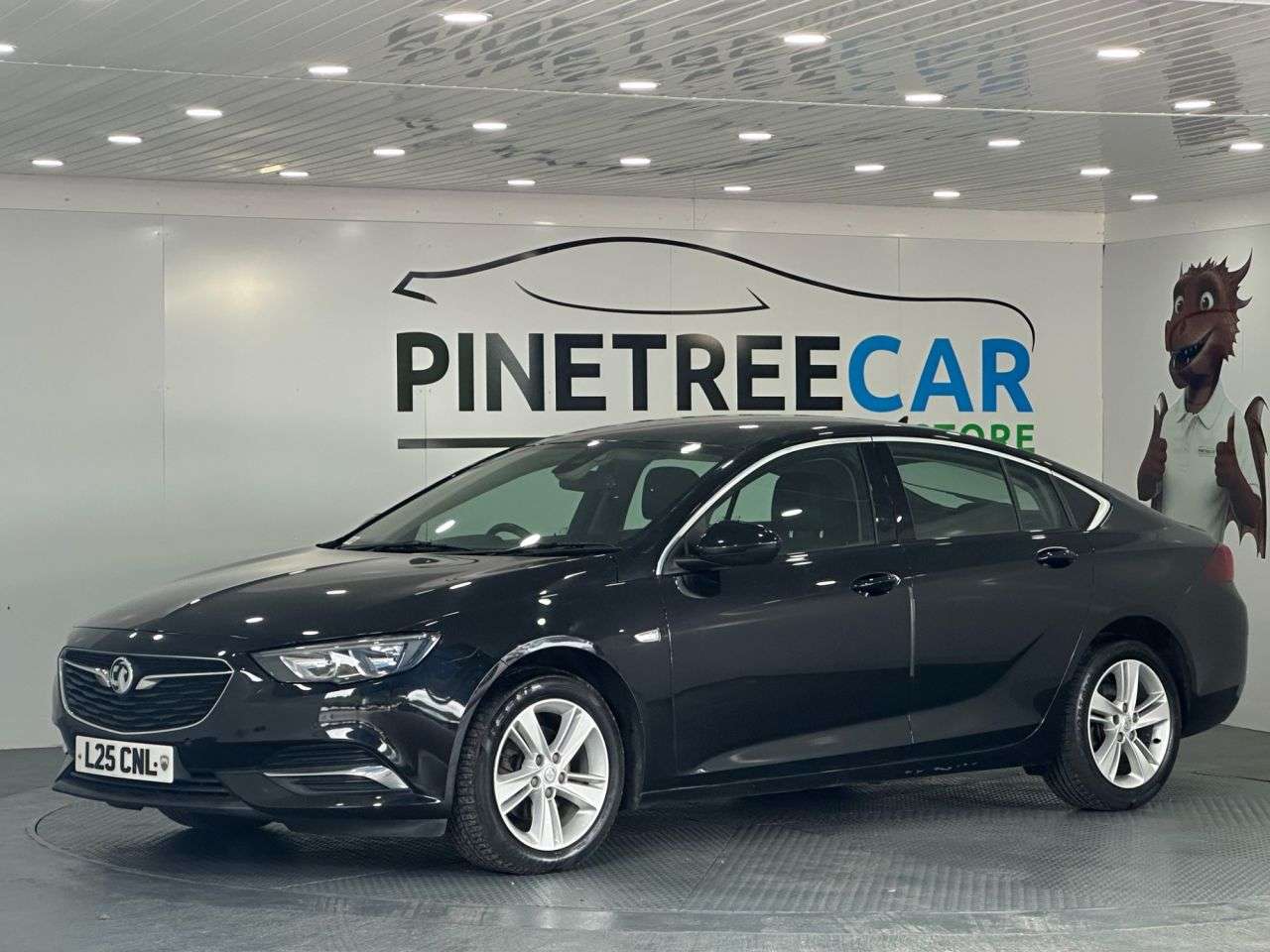A 2019 VAUXHALL INSIGNIA 1.6 Turbo D ecoTEC Tech Line Nav Grand Sport 5dr Diesel Manual Euro 6 (s/s) A 2019 VAUXHALL INSIGNIA 1.6 Turbo D ecoTEC Tech Line Nav Grand Sport 5dr Diesel Manual Euro 6 (s/s)