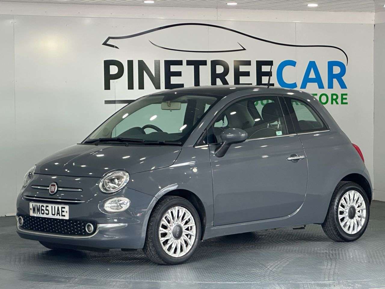 A 2015 FIAT 500 1.2 Lounge Hatchback 3dr Petrol Manual Euro 6 (s/s) (69 bhp) A 2015 FIAT 500 1.2 Lounge Hatchback 3dr Petrol Manual Euro 6 (s/s) (69 bhp)