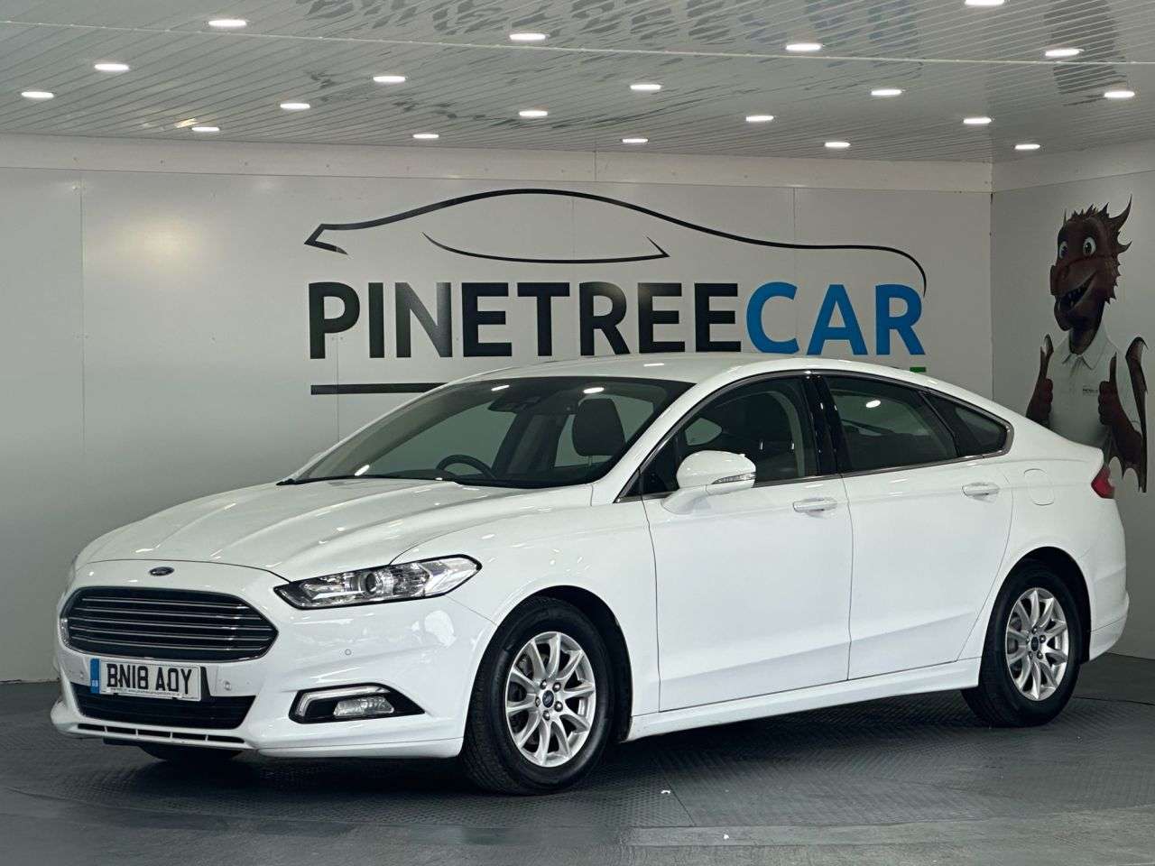 A 2018 FORD MONDEO 1.5 TDCi ECOnetic Titanium Hatchback 5dr Diesel Manual Euro 6 (s/s) (120 ps A 2018 FORD MONDEO 1.5 TDCi ECOnetic Titanium Hatchback 5dr Diesel Manual Euro 6 (s/s) (120 ps