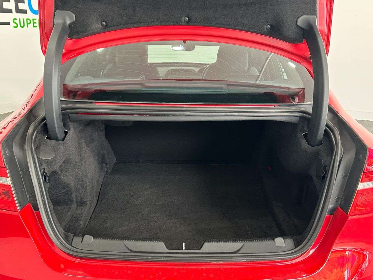 2018 JAGUAR XE 2018 JAGUAR XE