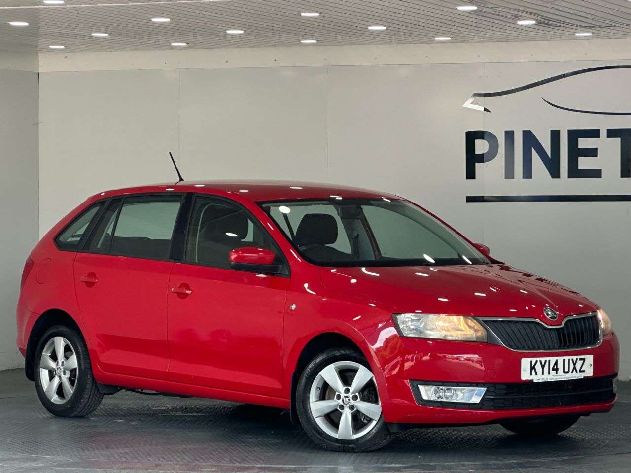 A 2014 SKODA RAPID SPACEBACK 1.2 TSI SE Hatchback 5dr Petrol Manual Euro 5 (105 ps) A 2014 SKODA RAPID SPACEBACK 1.2 TSI SE Hatchback 5dr Petrol Manual Euro 5 (105 ps)