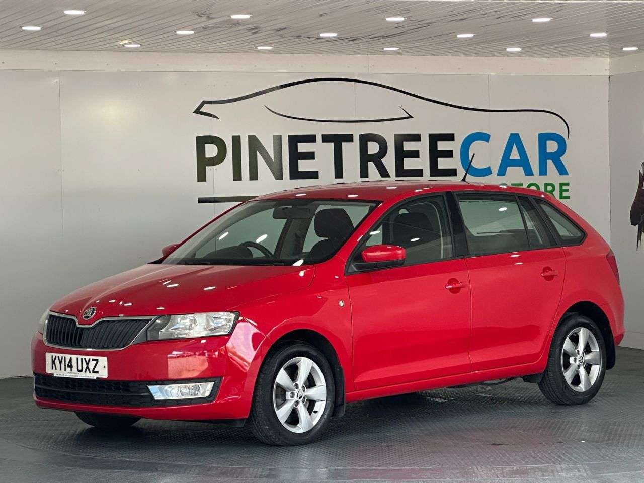 A 2014 SKODA RAPID SPACEBACK 1.2 TSI SE Hatchback 5dr Petrol Manual Euro 5 (105 ps) A 2014 SKODA RAPID SPACEBACK 1.2 TSI SE Hatchback 5dr Petrol Manual Euro 5 (105 ps)
