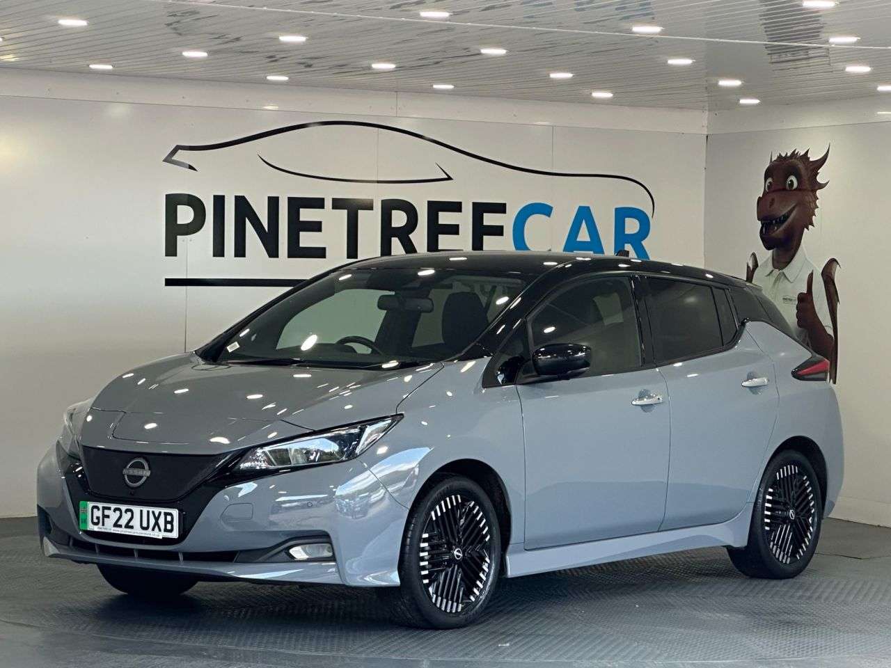 A 2022 NISSAN LEAF 39kWh N-Connecta Hatchback 5dr Electric Auto (150 ps) A 2022 NISSAN LEAF 39kWh N-Connecta Hatchback 5dr Electric Auto (150 ps)