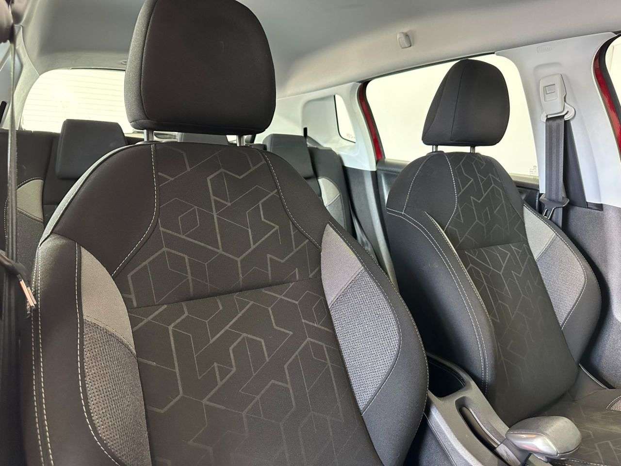 2019 PEUGEOT 2008 2019 PEUGEOT 2008