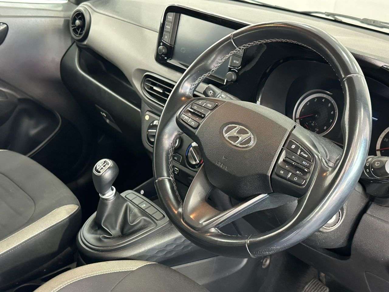 2023 HYUNDAI I10 2023 HYUNDAI I10