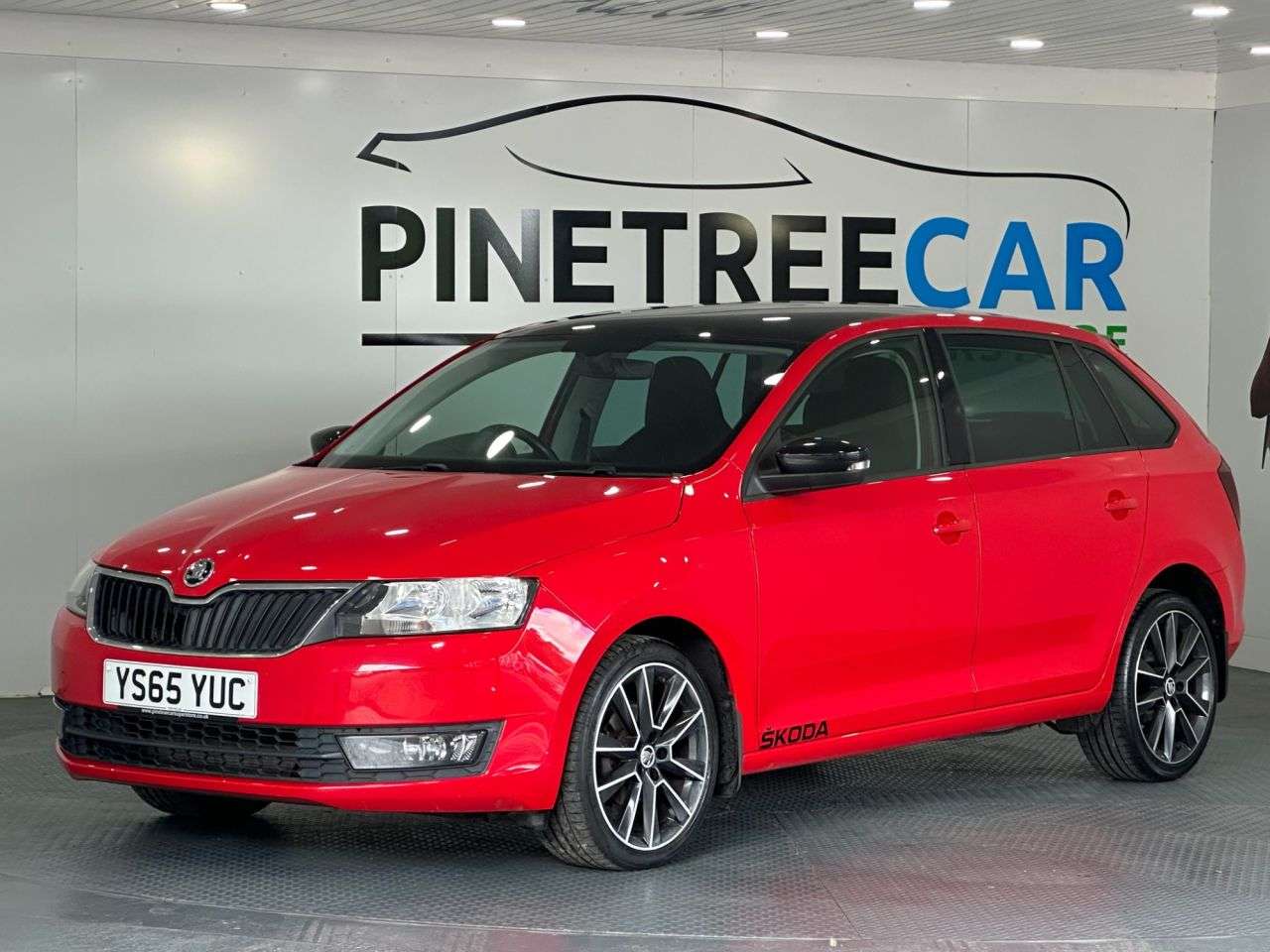 A 2016 SKODA RAPID SPACEBACK SE SPORT TDI A 2016 SKODA RAPID SPACEBACK SE SPORT TDI