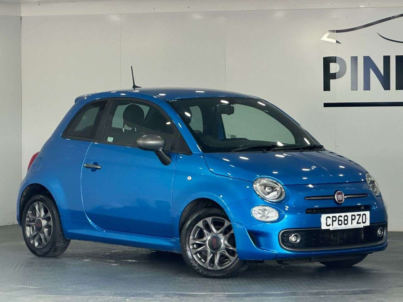 A 2018 FIAT 500 1.2 S Hatchback 3dr Petrol Dualogic Euro 6 (s/s) (69 bhp) A 2018 FIAT 500 1.2 S Hatchback 3dr Petrol Dualogic Euro 6 (s/s) (69 bhp)