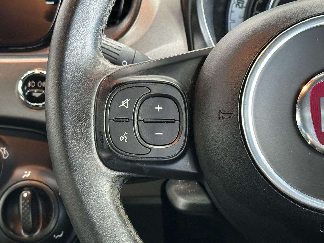 2018 FIAT 500 2018 FIAT 500