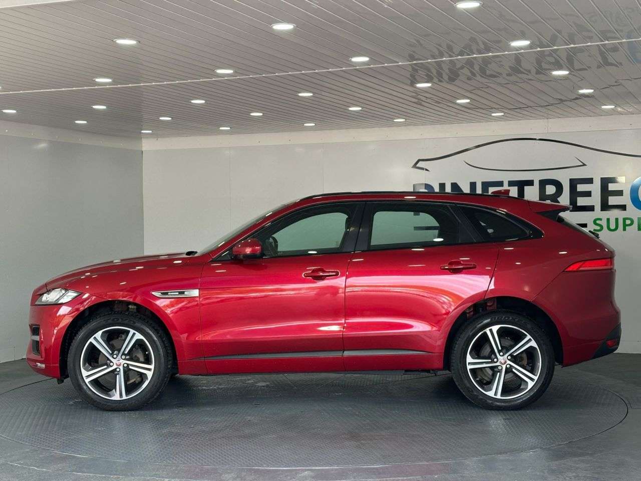 2018 JAGUAR F-PACE 2018 JAGUAR F-PACE