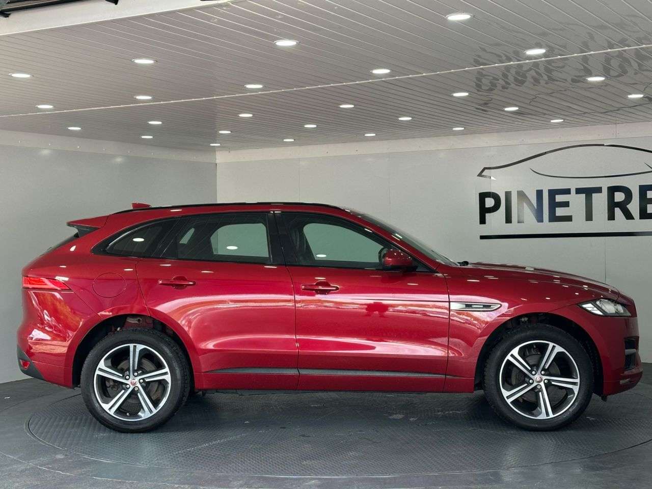 2018 JAGUAR F-PACE 2018 JAGUAR F-PACE