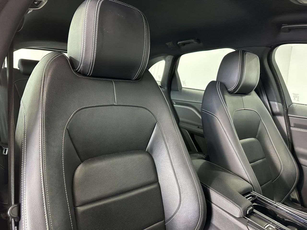 2018 JAGUAR F-PACE 2018 JAGUAR F-PACE