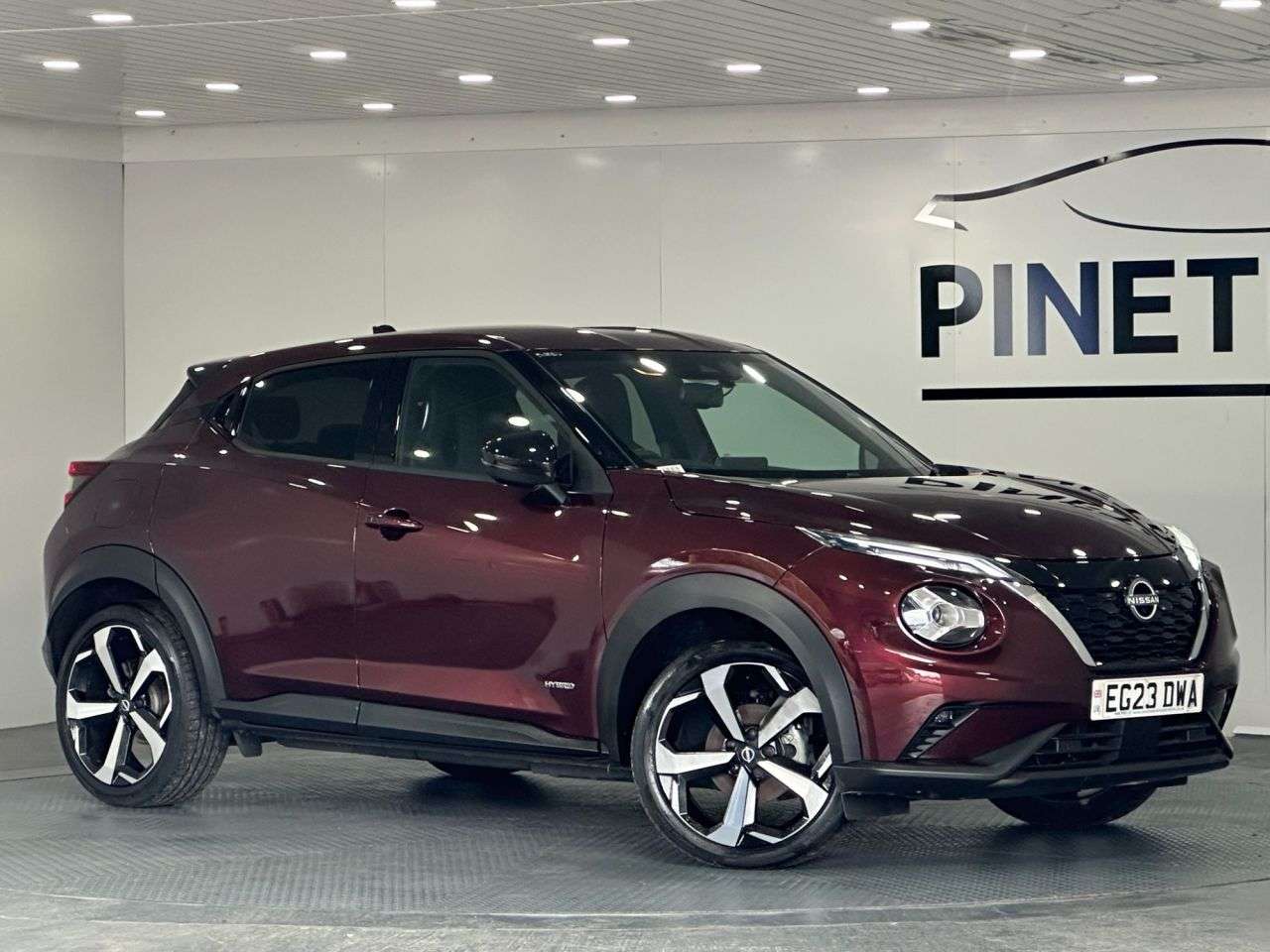 A 2023 NISSAN JUKE 1.6 Tekna SUV 5dr Petrol Hybrid Auto Euro 6 (143 ps) A 2023 NISSAN JUKE 1.6 Tekna SUV 5dr Petrol Hybrid Auto Euro 6 (143 ps)