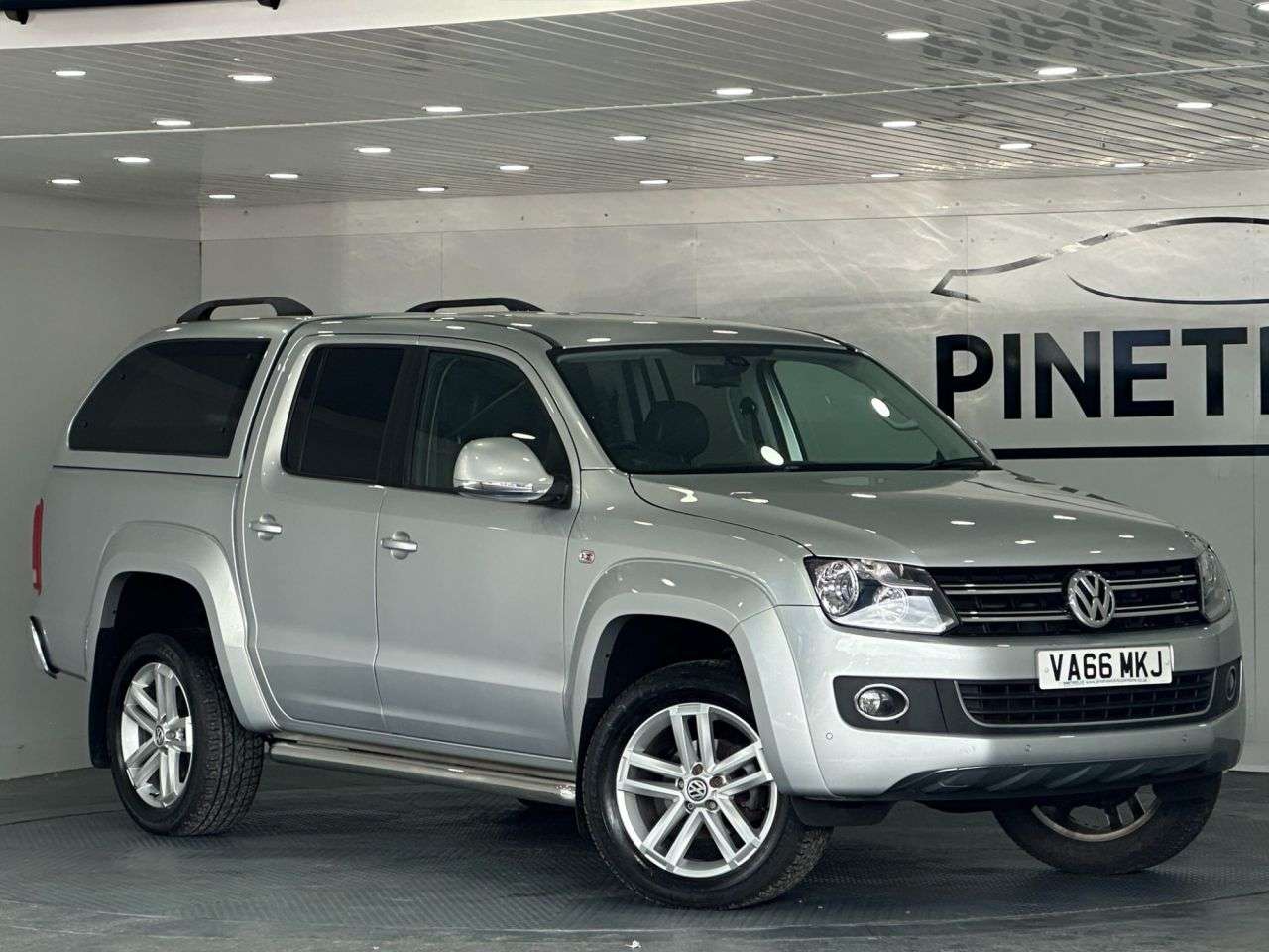 A 2016 VOLKSWAGEN AMAROK 2.0 BiTDI BlueMotion Tech Highline Pickup Double Cab 4dr Diesel Auto 4Motio A 2016 VOLKSWAGEN AMAROK 2.0 BiTDI BlueMotion Tech Highline Pickup Double Cab 4dr Diesel Auto 4Motio