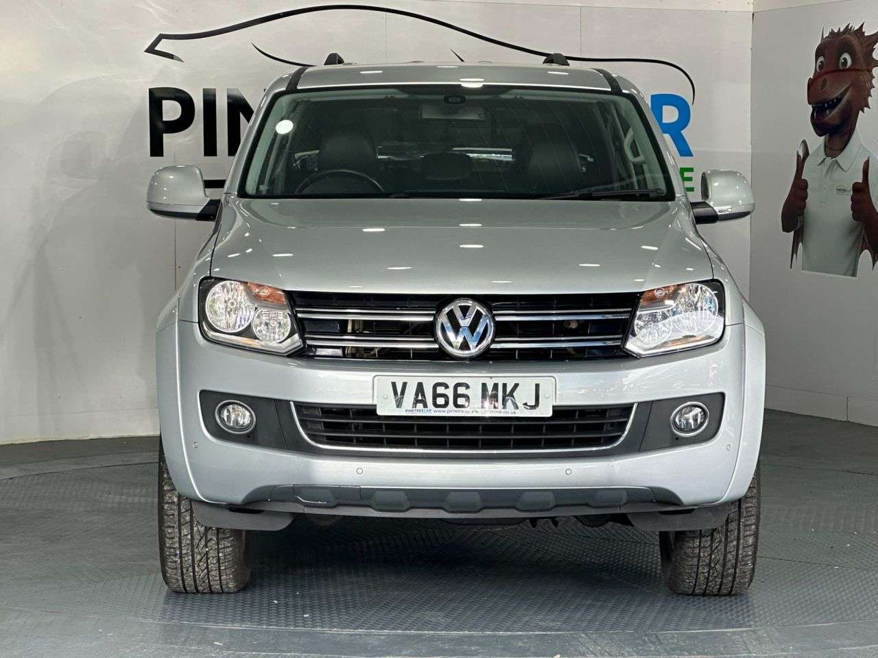 A 2016 VOLKSWAGEN AMAROK 2.0 BiTDI BlueMotion Tech Highline Pickup Double Cab 4dr Diesel Auto 4Motio A 2016 VOLKSWAGEN AMAROK 2.0 BiTDI BlueMotion Tech Highline Pickup Double Cab 4dr Diesel Auto 4Motio