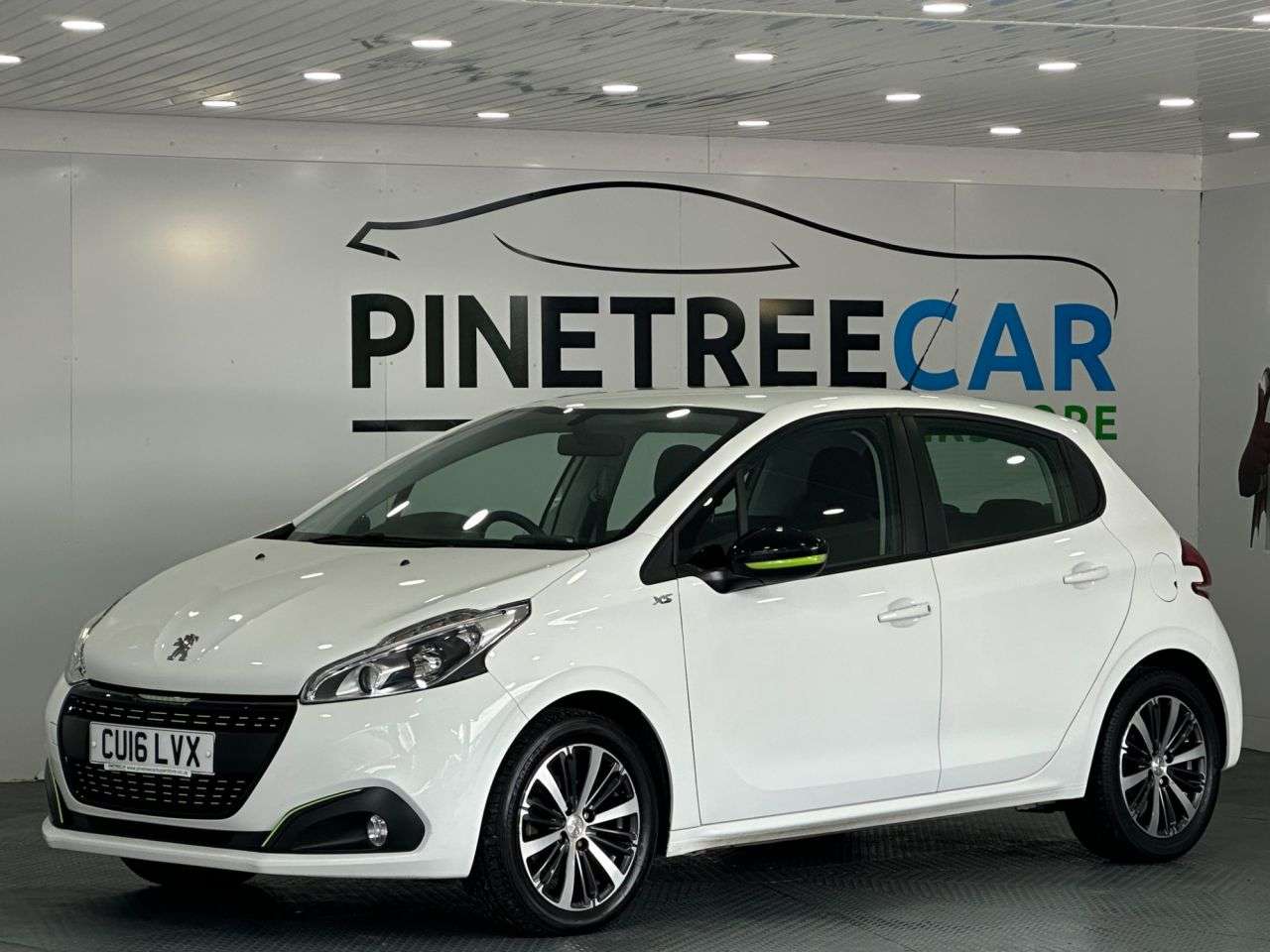 A 2016 PEUGEOT 208 1.2 PureTech XS Lime Hatchback 5dr Petrol Manual Euro 6 (82 ps) A 2016 PEUGEOT 208 1.2 PureTech XS Lime Hatchback 5dr Petrol Manual Euro 6 (82 ps)