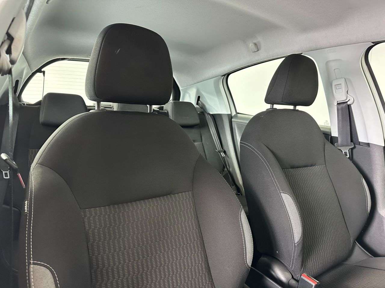 2016 PEUGEOT 208 2016 PEUGEOT 208