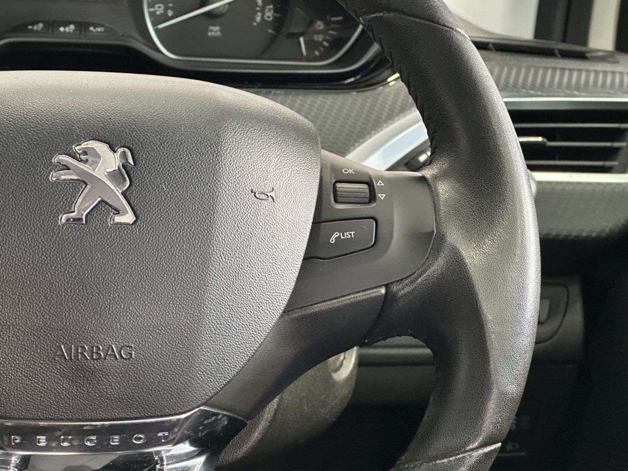 2016 PEUGEOT 208 2016 PEUGEOT 208