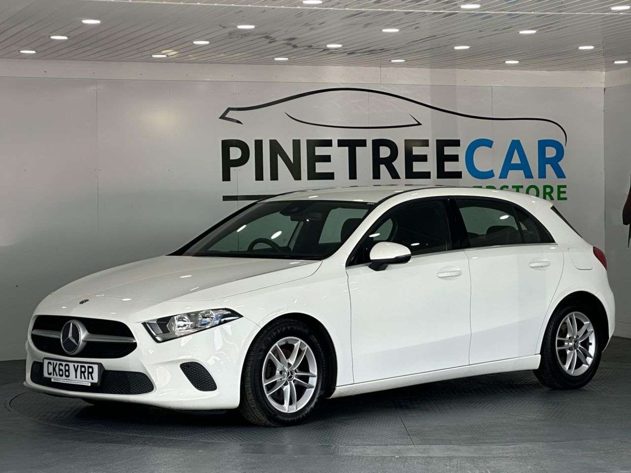 A 2018 MERCEDES-BENZ A CLASS 1.5 A180d SE Hatchback 5dr Diesel 7G-DCT Euro 6 (s/s) (116 ps) A 2018 MERCEDES-BENZ A CLASS 1.5 A180d SE Hatchback 5dr Diesel 7G-DCT Euro 6 (s/s) (116 ps)