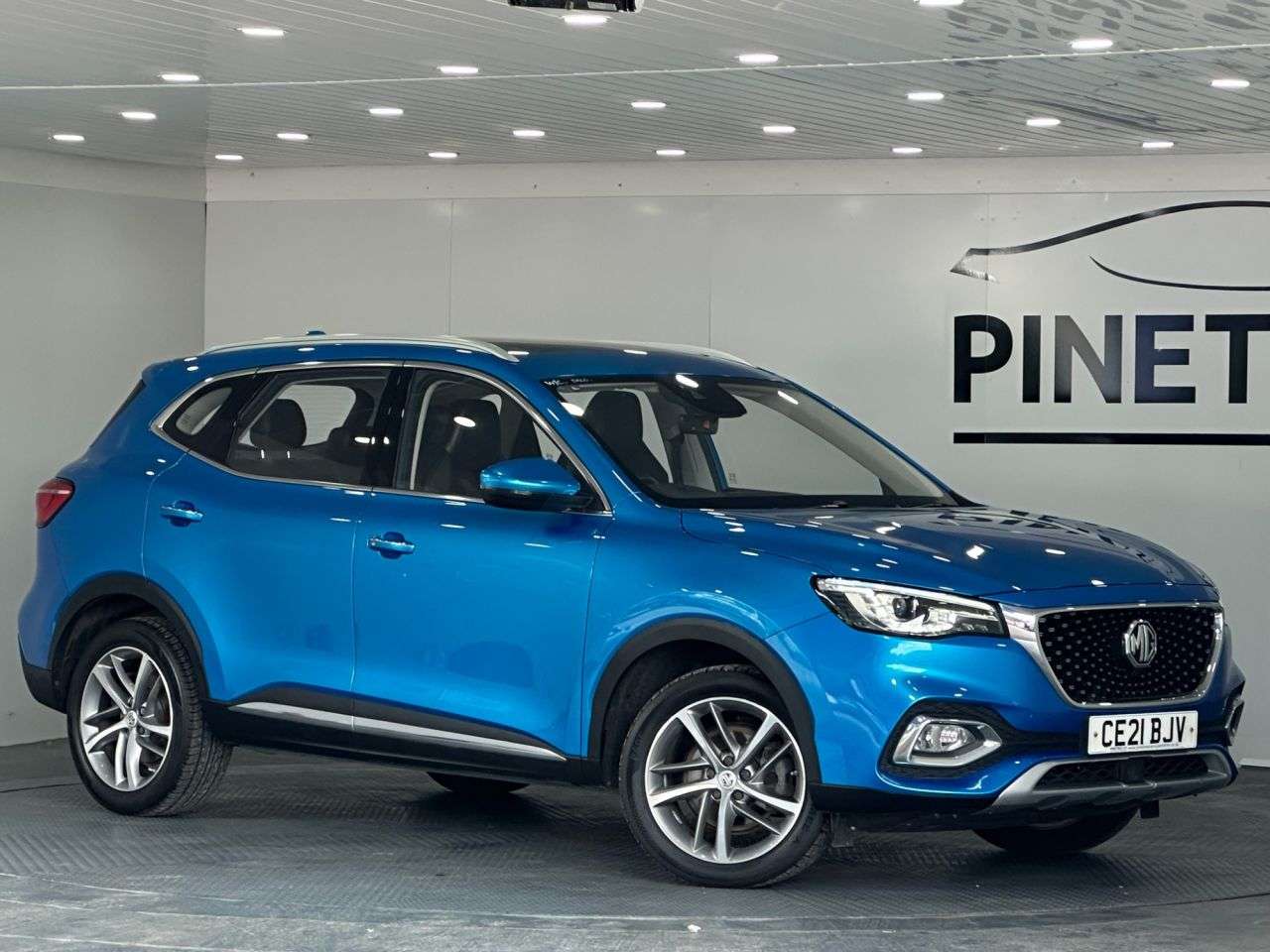 A 2021 MG MG HS 1.5 T-GDI Exclusive SUV 5dr Petrol DCT Euro 6 (s/s) (162 ps) A 2021 MG MG HS 1.5 T-GDI Exclusive SUV 5dr Petrol DCT Euro 6 (s/s) (162 ps)