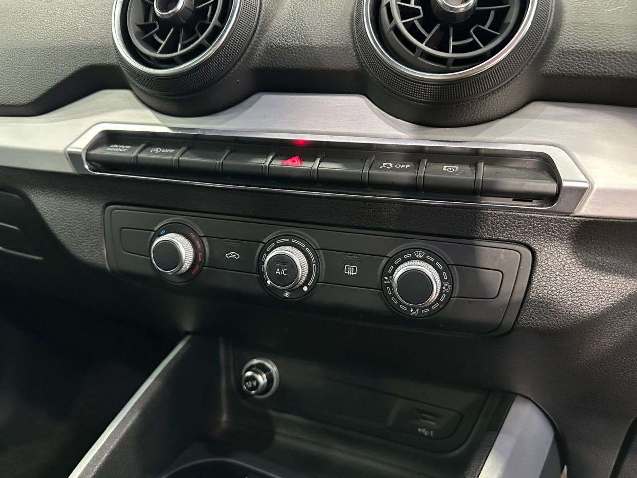 2018 AUDI Q2 2018 AUDI Q2