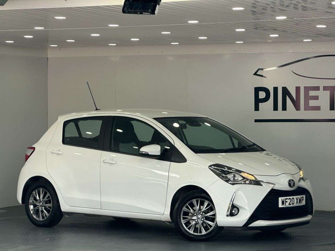 A 2020 TOYOTA YARIS 1.5 VVT-i Icon Hatchback 5dr Petrol Manual Euro 6 (111 ps) A 2020 TOYOTA YARIS 1.5 VVT-i Icon Hatchback 5dr Petrol Manual Euro 6 (111 ps)