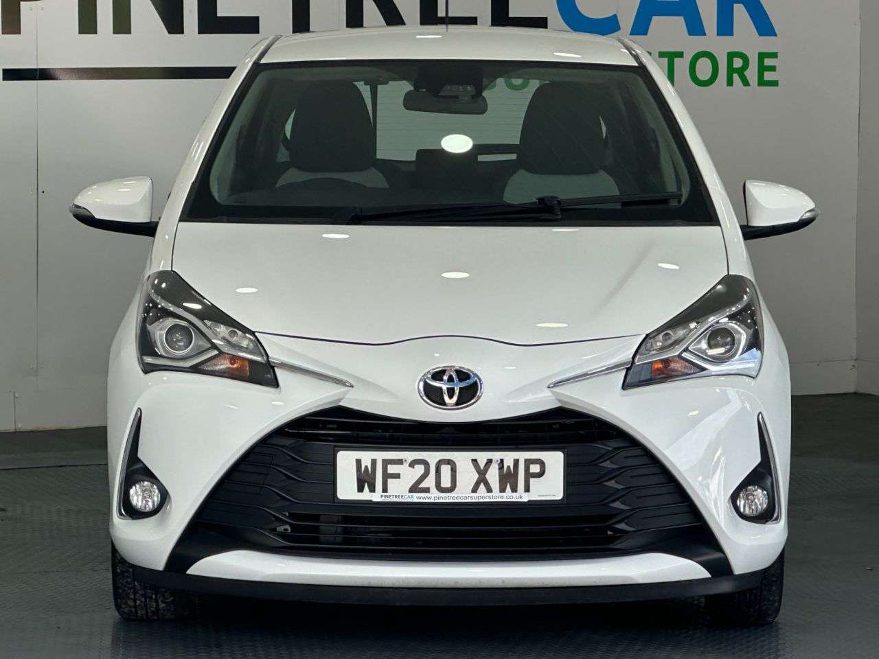 A 2020 TOYOTA YARIS 1.5 VVT-i Icon Hatchback 5dr Petrol Manual Euro 6 (111 ps) A 2020 TOYOTA YARIS 1.5 VVT-i Icon Hatchback 5dr Petrol Manual Euro 6 (111 ps)