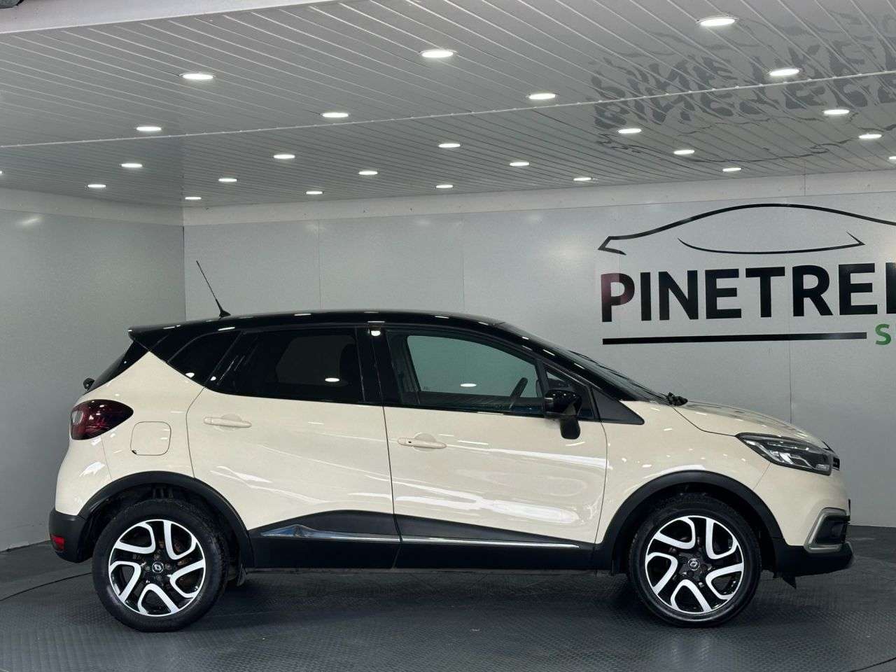 2017 RENAULT CAPTUR 2017 RENAULT CAPTUR