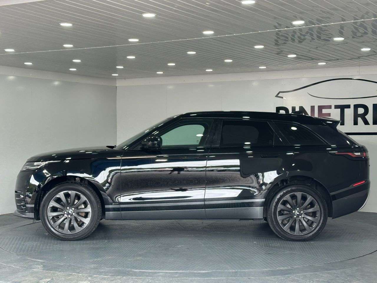 2018 LAND ROVER RANGE ROVER VELAR 2018 LAND ROVER RANGE ROVER VELAR