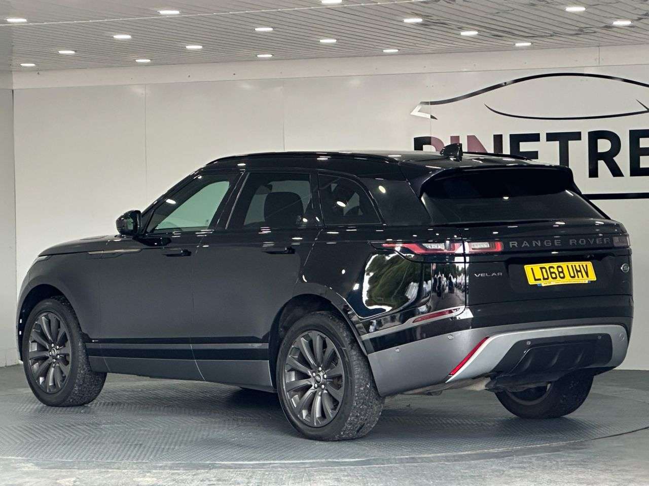 2018 LAND ROVER RANGE ROVER VELAR 2018 LAND ROVER RANGE ROVER VELAR