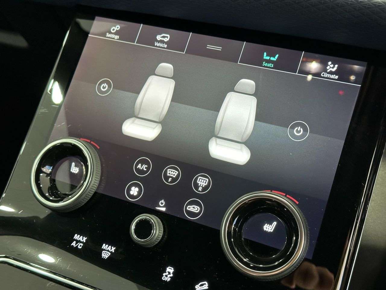 2018 LAND ROVER RANGE ROVER VELAR 2018 LAND ROVER RANGE ROVER VELAR