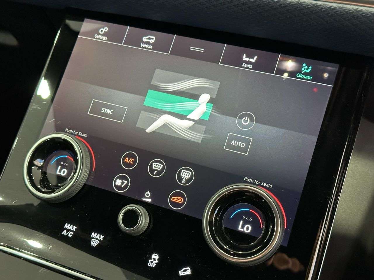 2018 LAND ROVER RANGE ROVER VELAR 2018 LAND ROVER RANGE ROVER VELAR