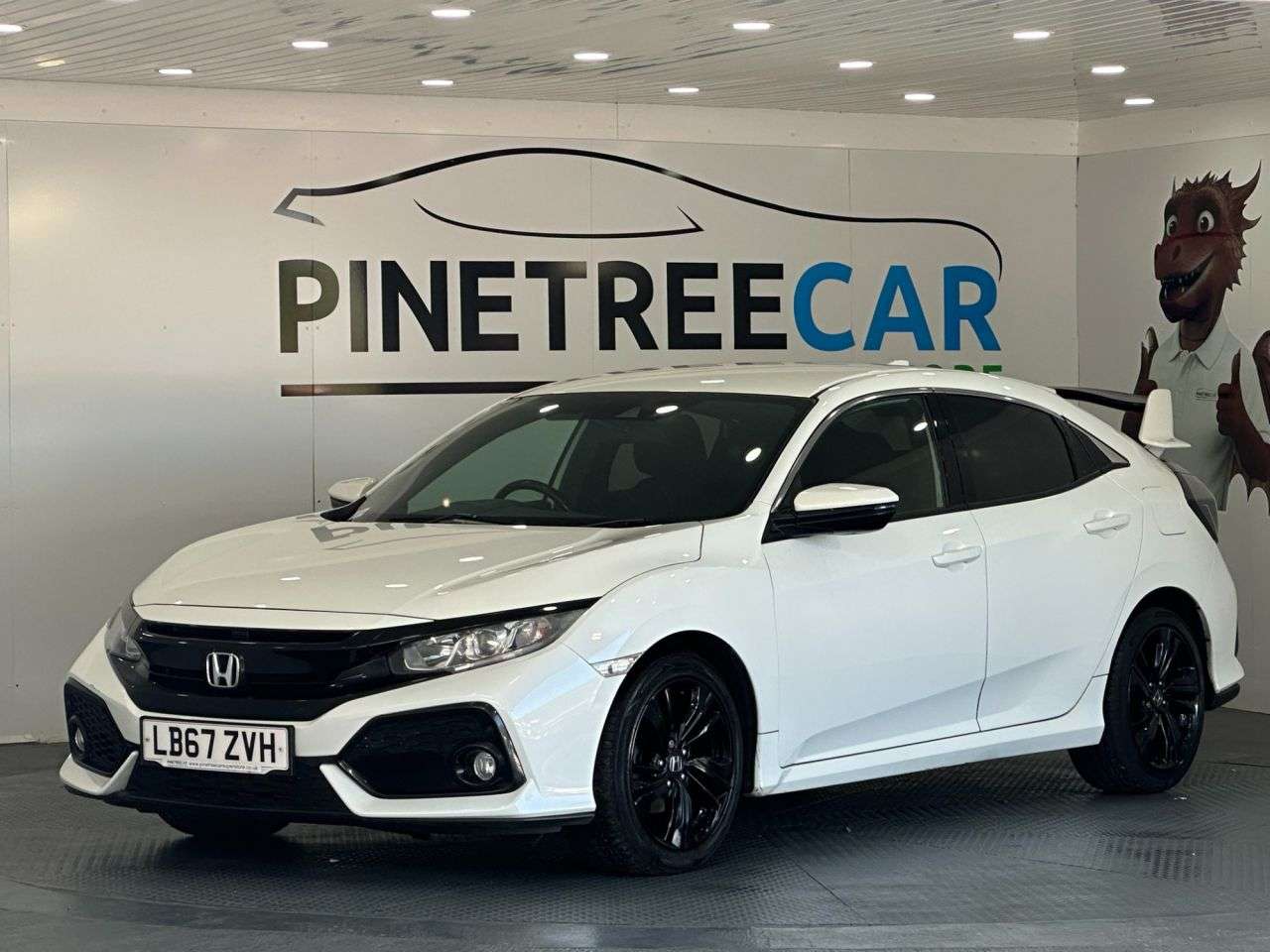 A 2018 HONDA CIVIC 1.0 VTEC Turbo SR Hatchback 5dr Petrol Manual Euro 6 (s/s) (129 ps) A 2018 HONDA CIVIC 1.0 VTEC Turbo SR Hatchback 5dr Petrol Manual Euro 6 (s/s) (129 ps)