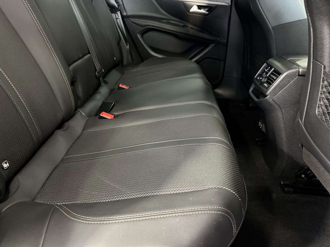 2023 PEUGEOT 3008 2023 PEUGEOT 3008