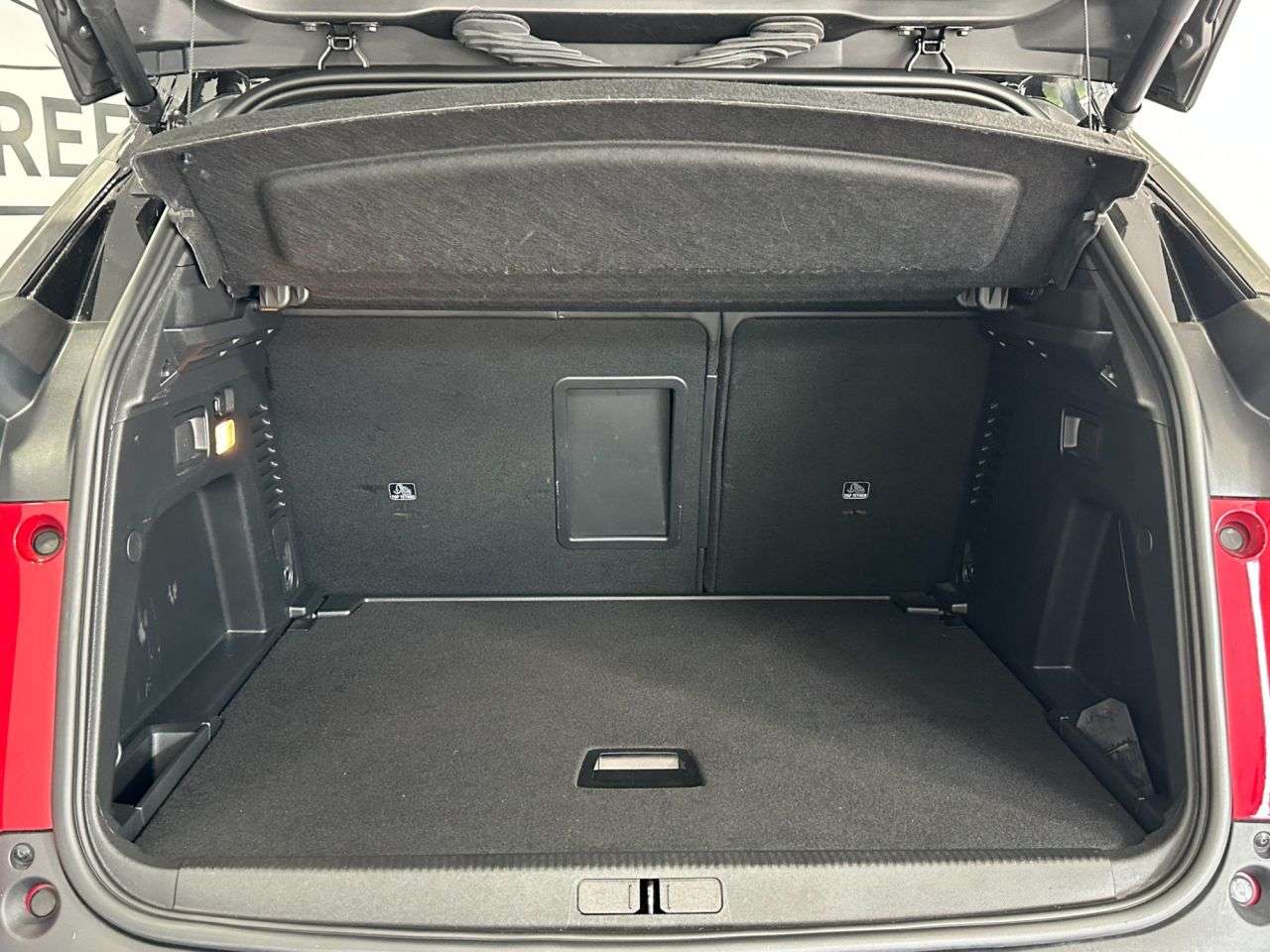2023 PEUGEOT 3008 2023 PEUGEOT 3008