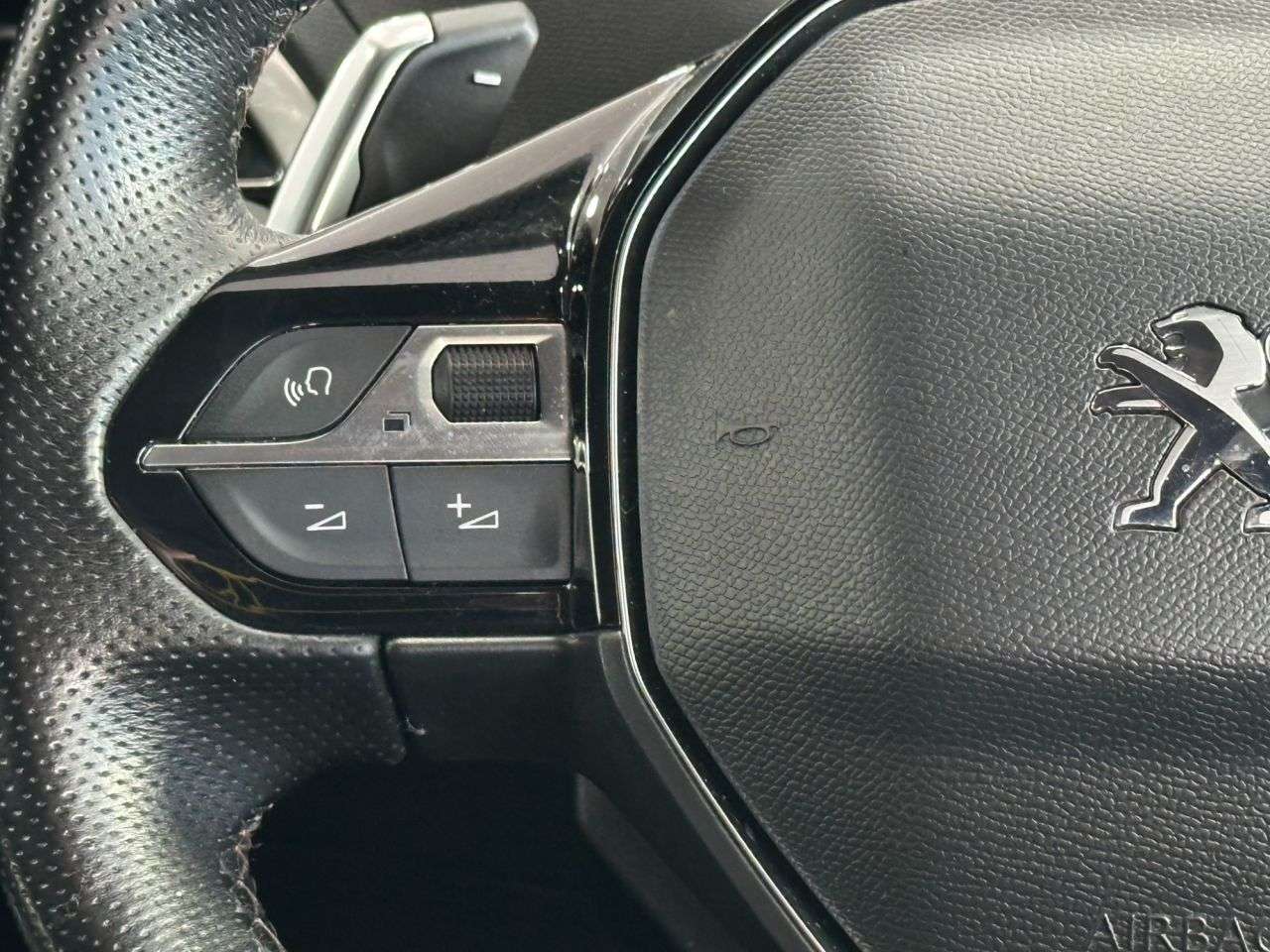 2023 PEUGEOT 3008 2023 PEUGEOT 3008